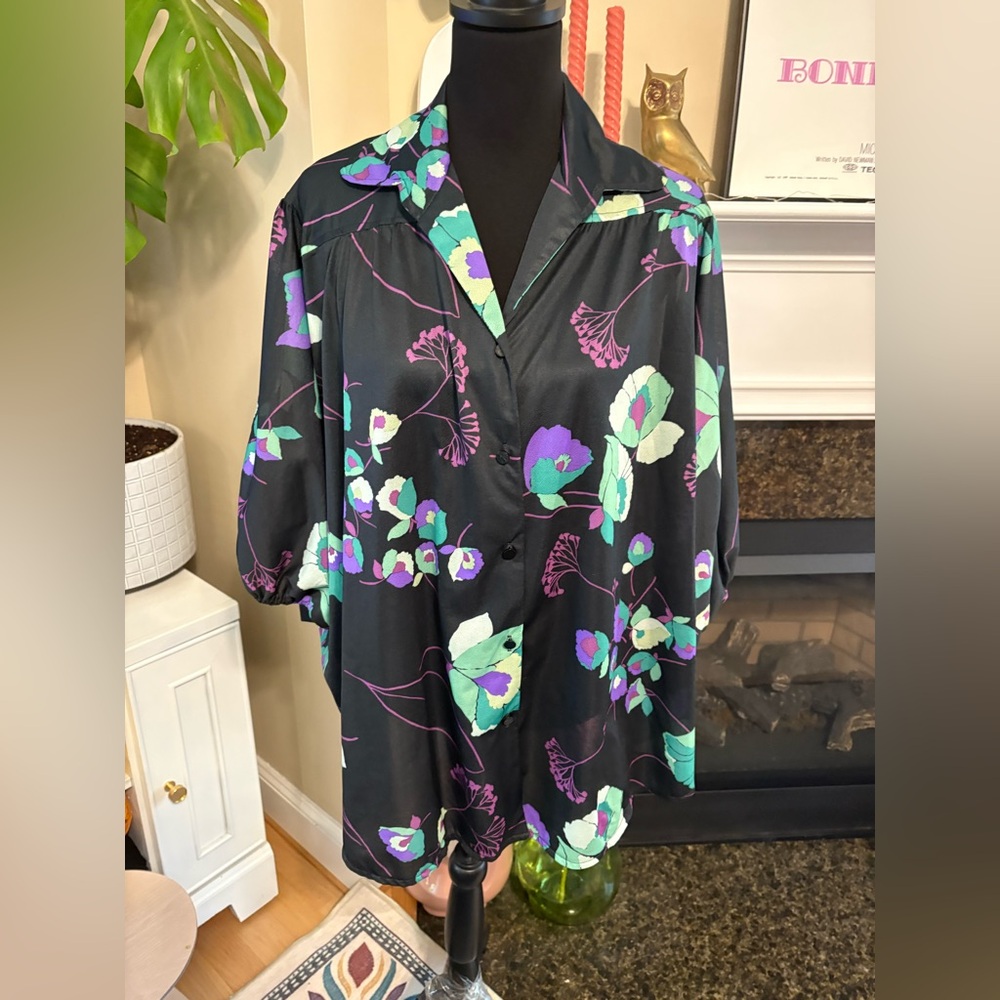 Vintage 1970s Floral Black and Purple Blouse